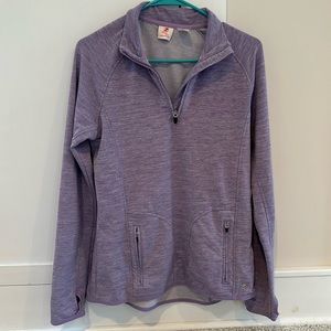 Women’s medium activewear top, 1/4 zip